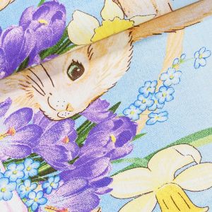 Bavlněné plátno / štola na metráž velikonoční 703024 ZAJÍČEK, zajíček v košíčku na modré, š. 50cm (látka v metráži)