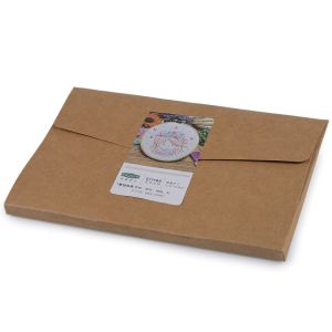 Dětská vyšívací dárková sada s předtištěným motivem 940198/1, růžová panenka (předtisk, jehly a příze), 15x22cm, průměr 18cm