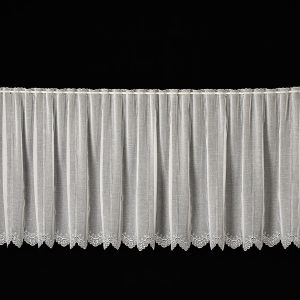 Vitrážová záclona, polyesterový batist V507 lístky s bordurou, vyšívaná, bílá (více výšek, v metráži)